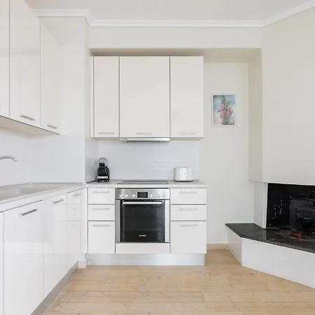 Apartment F & B Collection - 2 Bedroom Flat