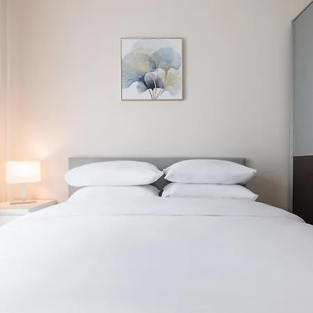 Apartment F & B Collection - 2 Bedroom Flat *