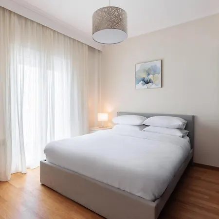 F & B Collection - 2 Bedroom Flat *