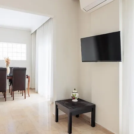 F & B Collection - 2 Bedroom Flat * Thessaloniki