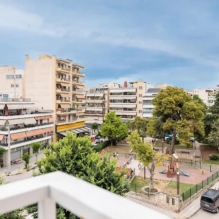 F & B Collection - 2 Bedroom Flat *