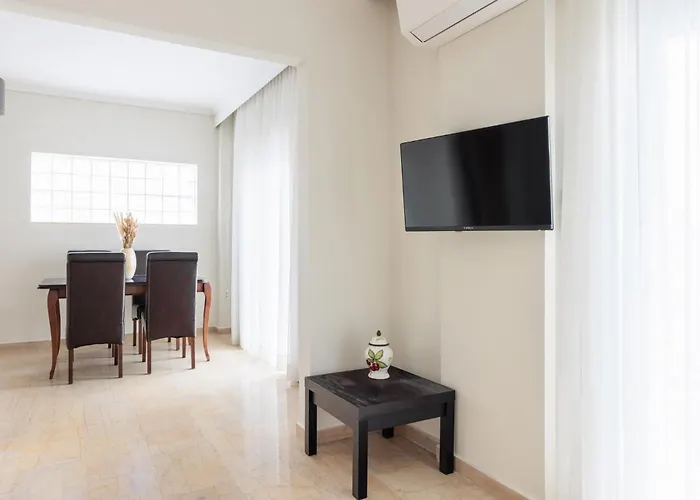 F & B Collection - 2 Bedroom Flat * Thessaloniki